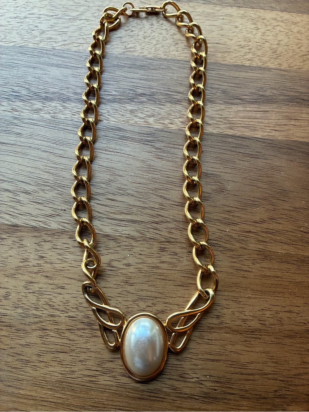 Vintage 1989 Napier Pearl Cachet Necklace Gold Chunky Choker Faux Pearl Signed